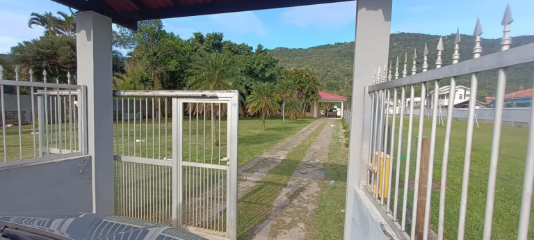 Imagem Casa com 8 Quartos para Alugar,  em Cachoeira Do Bom Jesus - Florianópolis