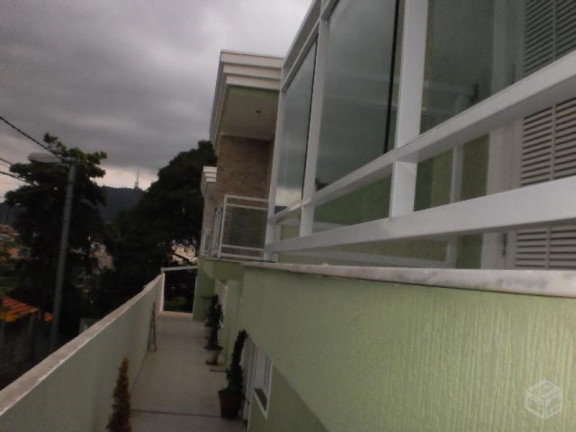 Imagem Sobrado com 2 Quartos à Venda, 137 m² em Vila Boaçava - São Paulo Imagem Sobrado com 2 Quartos à Venda, 137 m² em Vila Boaçava - São Paulo