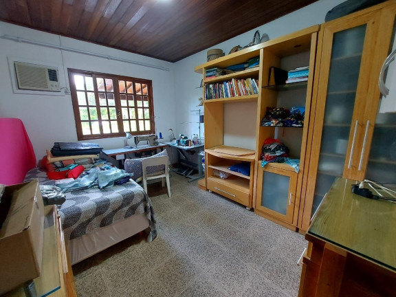 Imagem Casa com 3 Quartos à Venda, 160 m² em Vargem Grande - Teresópolis
