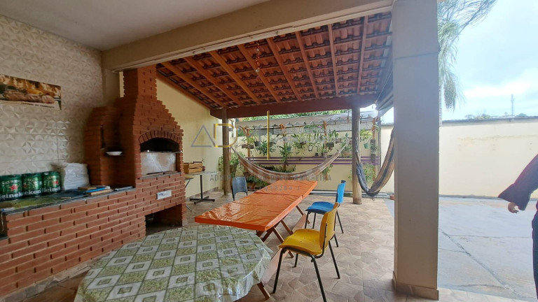 Imagem Casa com 3 Quartos à Venda, 3 m² em Centro - Botucatu Imagem Casa com 3 Quartos à Venda, 3 m² em Centro - Botucatu