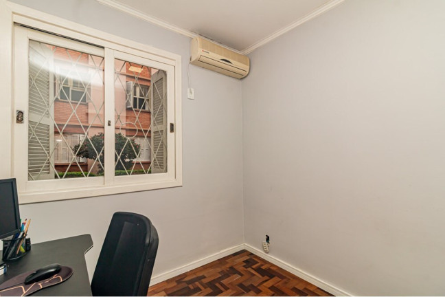 Imagem Imóvel com 2 Quartos à Venda, em Menino Deus - Porto Alegre Imagem Imóvel com 2 Quartos à Venda, em Menino Deus - Porto Alegre
