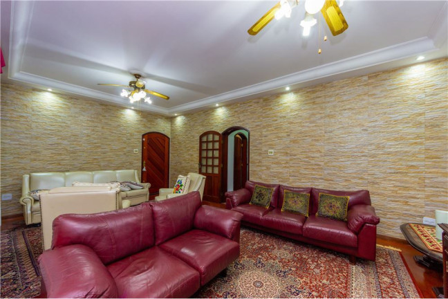 Imagem Casa com 4 Quartos à Venda, 274 m²