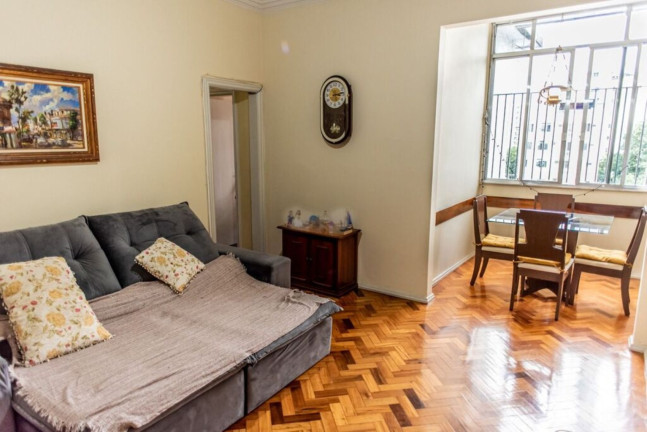 Imagem Imóvel com 3 Quartos à Venda, 120 m² em Tijuca - Rio De Janeiro Imagem Imóvel com 3 Quartos à Venda, 120 m² em Tijuca - Rio De Janeiro