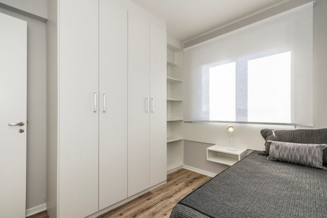 Imagem Imóvel com 1 Quarto à Venda, 45 m² em Menino Deus - Porto Alegre Imagem Imóvel com 1 Quarto à Venda, 45 m² em Menino Deus - Porto Alegre