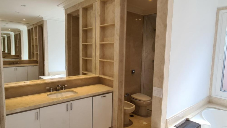 Imagem Casa com 4 Quartos à Venda, 750 m² em Jardim Europa - São Paulo