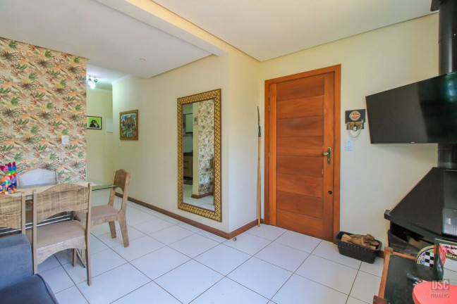 Imagem Imóvel com 3 Quartos à Venda, em Hípica - Porto Alegre Imagem Imóvel com 3 Quartos à Venda, em Hípica - Porto Alegre