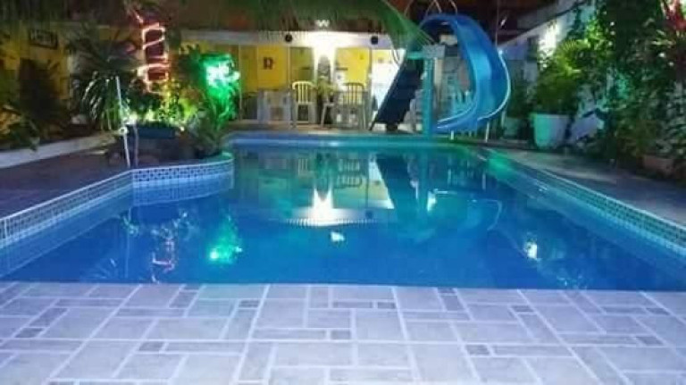 Imagem Casa com 4 Quartos à Venda, 475 m² em Vila Guilhermina - Praia Grande