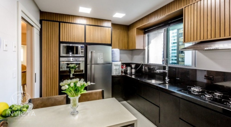 Imagem Apartamento com 4 Quartos à Venda, 150 m² em Centro - Balneário Camboriú