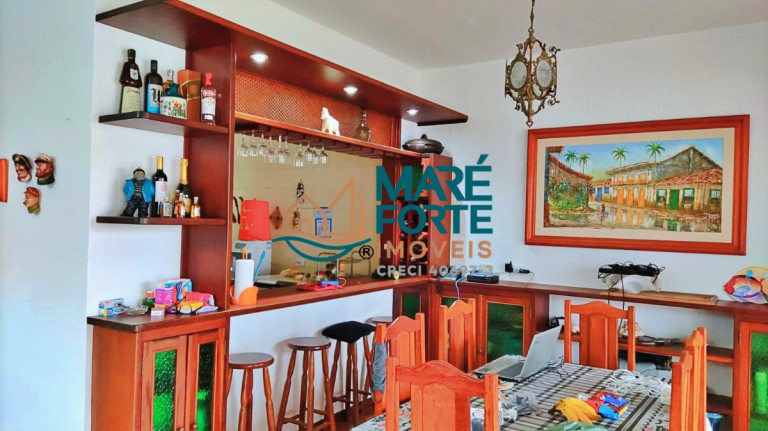 Casa com 4 Quartos à Venda, 280 m² em Centro - Ubatuba