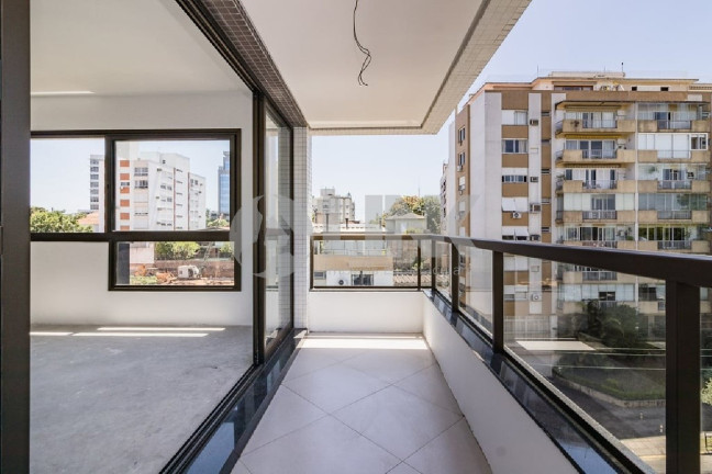 Imagem Apartamento com 3 Quartos à Venda, 123 m² em Petrópolis - Porto Alegre Imagem Apartamento com 3 Quartos à Venda, 123 m² em Petrópolis - Porto Alegre
