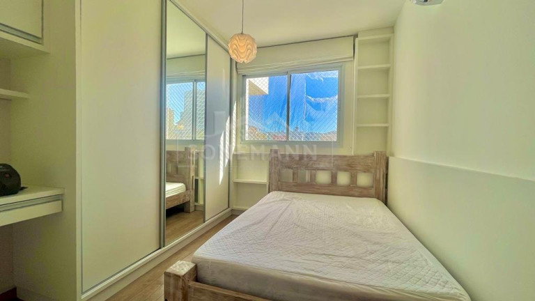 Imagem Apartamento com 2 Quartos à Venda, 75 m² em Barreiros - São José