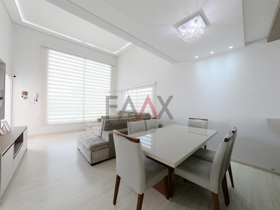 Imagem Casa com 2 Quartos à Venda, 325 m² em Cascavel - Guarapuava Imagem Casa com 2 Quartos à Venda, 325 m² em Cascavel - Guarapuava