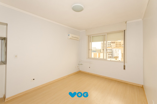 Imagem Imóvel com 2 Quartos à Venda, 72 m² em Santa Cecília - Porto Alegre Imagem Imóvel com 2 Quartos à Venda, 72 m² em Santa Cecília - Porto Alegre
