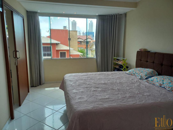 Imagem Sobrado com 3 Quartos à Venda, 250 m² em Pioneiros - Balneário Camboriú
