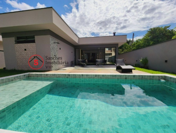 Casa com 3 Quartos à Venda, 220 m² em Aziz Louveira - Louveira