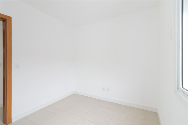 Imagem Imóvel com 2 Quartos à Venda, em Higienópolis - Porto Alegre Imagem Imóvel com 2 Quartos à Venda, em Higienópolis - Porto Alegre