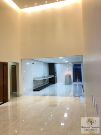 Imagem Casa com 4 Quartos à Venda, 200 m² em Jardins Lisboa - Goiânia