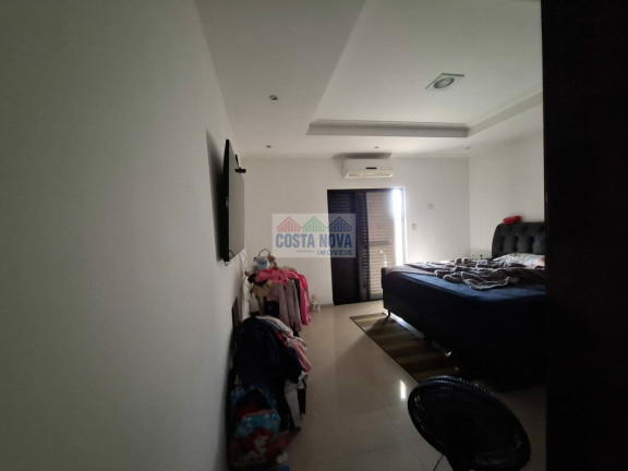 Imagem Casa com 5 Quartos à Venda, 200 m² Imagem Casa com 5 Quartos à Venda, 200 m²
