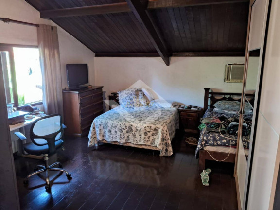 Imagem Casa com 3 Quartos à Venda, 246 m² em Piratininga - Niterói Imagem Casa com 3 Quartos à Venda, 246 m² em Piratininga - Niterói