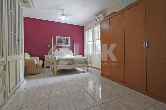Imagem Casa com 3 Quartos à Venda, 370 m² em Floresta - Porto Alegre