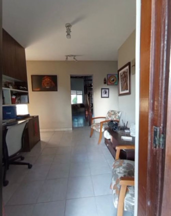 Imagem Imóvel com 5 Quartos à Venda, 240 m² em Portão - Lauro De Freitas Imagem Imóvel com 5 Quartos à Venda, 240 m² em Portão - Lauro De Freitas