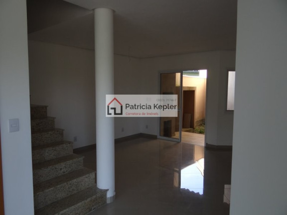 Imagem Sobrado com 3 Quartos à Venda, 112 m² em Mário Quintana - Porto Alegre