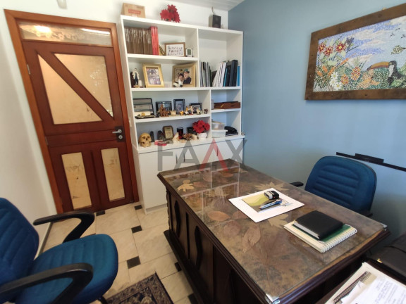 Imagem Casa à Venda, 800 m² em Trianon - Guarapuava Imagem Casa à Venda, 800 m² em Trianon - Guarapuava