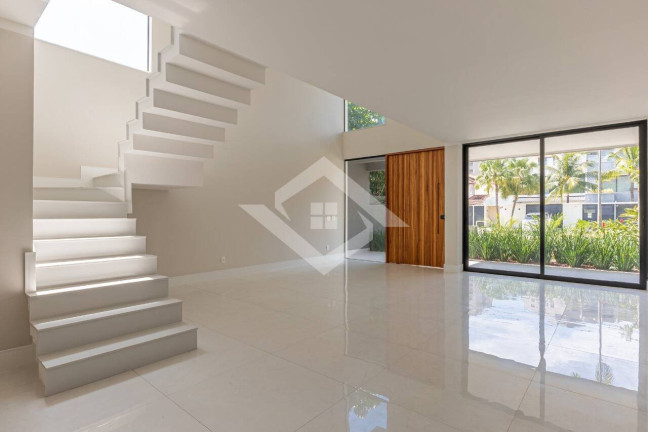 Imagem Casa com 4 Quartos à Venda, 280 m² em Barra Da Tijuca - Rio De Janeiro Imagem Casa com 4 Quartos à Venda, 280 m² em Barra Da Tijuca - Rio De Janeiro