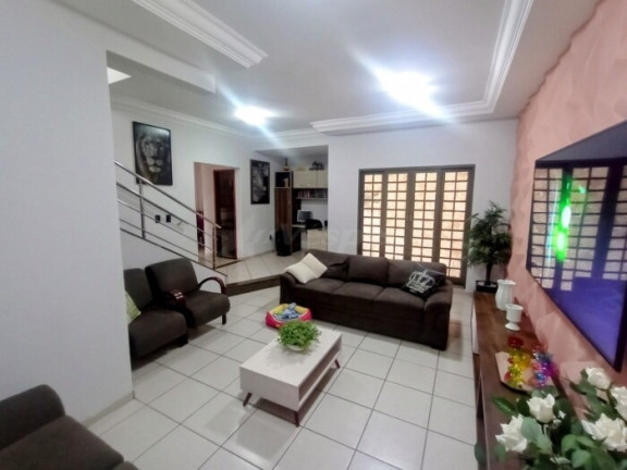 Imagem Sobrado com 4 Quartos à Venda, 218 m² em Vila Lucy - Goiânia Imagem Sobrado com 4 Quartos à Venda, 218 m² em Vila Lucy - Goiânia