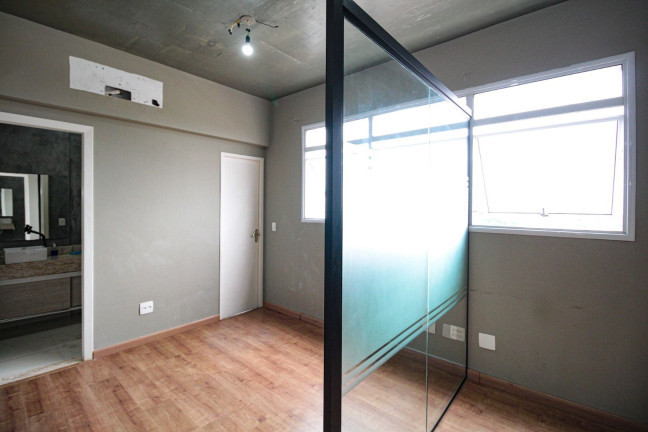 Imagem Sala Comercial à Venda ou Locação, 59 m² em Macuco - Santos Imagem Sala Comercial à Venda ou Locação, 59 m² em Macuco - Santos