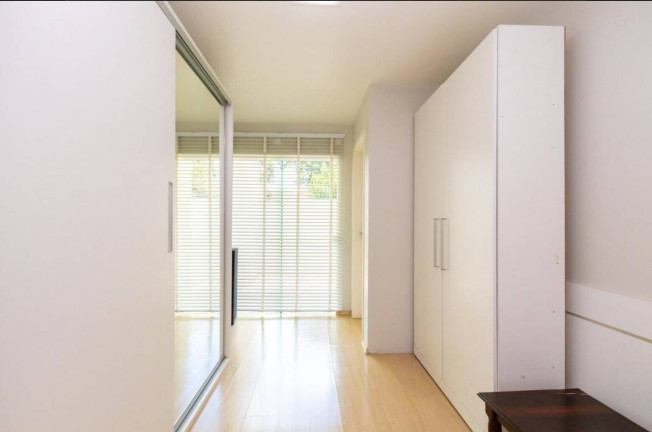 Imagem Casa com 3 Quartos à Venda, 233 m² em Cristo Rei - Curitiba Imagem Casa com 3 Quartos à Venda, 233 m² em Cristo Rei - Curitiba