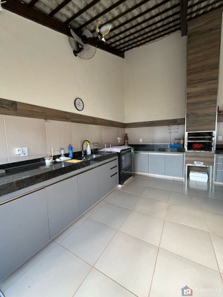 Imagem Casa com 3 Quartos à Venda, 190 m² em Alto Limoeiro - Patos De Minas