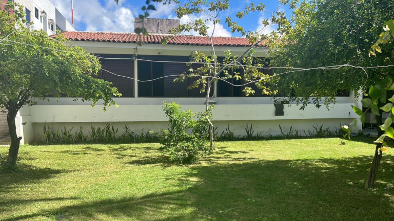 Imagem Casa com 6 Quartos à Venda, 320 m² em Candeias - Jaboatão Dos Guararapes Imagem Casa com 6 Quartos à Venda, 320 m² em Candeias - Jaboatão Dos Guararapes