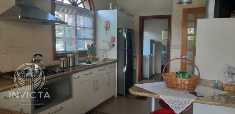 Imagem Casa com 4 Quartos à Venda, 351 m² em Praia Das Taquaras - Balneário Camboriú Imagem Casa com 4 Quartos à Venda, 351 m² em Praia Das Taquaras - Balneário Camboriú