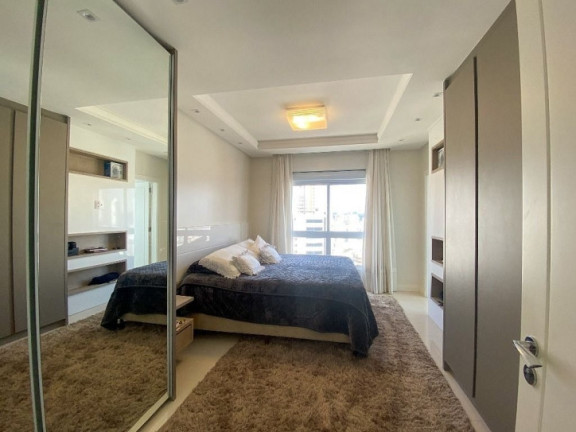 Imagem Apartamento com 3 Quartos à Venda, 140 m² em Centro - Balneário Camboriú Imagem Apartamento com 3 Quartos à Venda, 140 m² em Centro - Balneário Camboriú