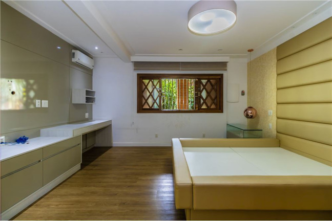 Imagem Casa com 5 Quartos à Venda, 434 m² em Vila Prudente - São Paulo