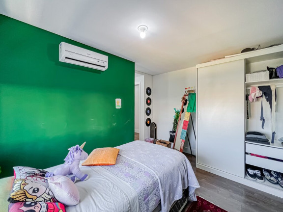 Imagem Imóvel com 4 Quartos à Venda, em Rio Branco - Porto Alegre Imagem Imóvel com 4 Quartos à Venda, em Rio Branco - Porto Alegre