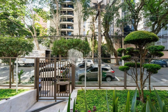 Imagem Apartamento com 3 Quartos à Venda, 129 m² em Itaim Bibi - São Paulo Imagem Apartamento com 3 Quartos à Venda, 129 m² em Itaim Bibi - São Paulo