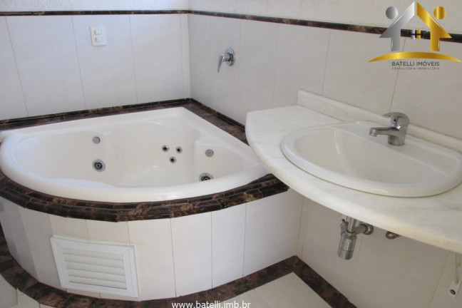 Imagem Casa de Condomínio com 3 Quartos à Venda, 330 m² em Alphaville - Santana De Parnaíba Imagem Casa de Condomínio com 3 Quartos à Venda, 330 m² em Alphaville - Santana De Parnaíba