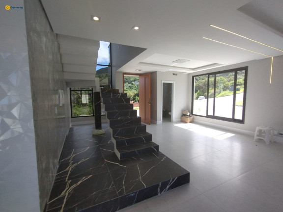 Imagem Casa de Condomínio com 3 Quartos à Venda, 558 m² em Itacorubi - Florianópolis Imagem Casa de Condomínio com 3 Quartos à Venda, 558 m² em Itacorubi - Florianópolis