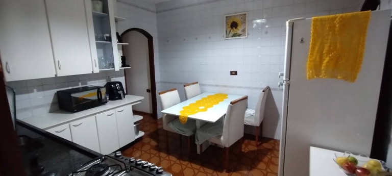 Imagem Casa com 4 Quartos à Venda, 135 m² em Jardim Dona Sinhá - São Paulo