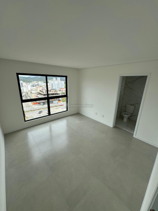 Imagem Apartamento com 2 Quartos para Alugar, 85 m² em Centro - Camboriú