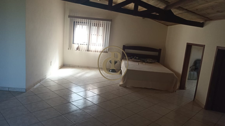 Chácara com 4 Quartos à Venda, 200 m² em Espírito Santo - Paraibuna