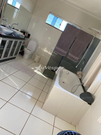 Imagem Sobrado com 3 Quartos à Venda, 300 m² em Residencial Recanto Do Bosque - Goiânia Imagem Sobrado com 3 Quartos à Venda, 300 m² em Residencial Recanto Do Bosque - Goiânia