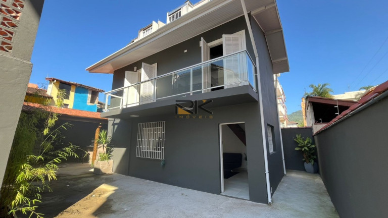 Sobrado com 2 Quartos à Venda, 208 m² em Itaguá - Ubatuba