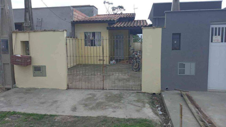 Casa com 2 Quartos à Venda, 135 m² em Golfinho - Caraguatatuba