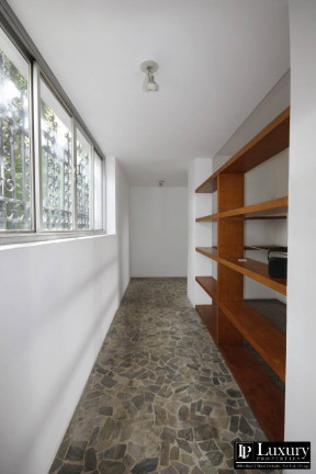 Imagem Casa com 3 Quartos à Venda, 380 m² em Pacaembu - São Paulo Imagem Casa com 3 Quartos à Venda, 380 m² em Pacaembu - São Paulo