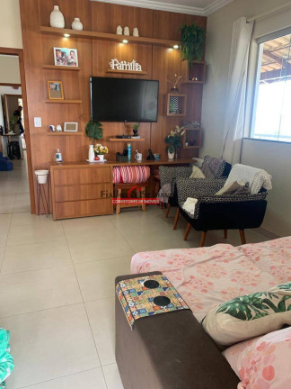 Imagem Casa com 3 Quartos à Venda, em Viçosa Imagem Casa com 3 Quartos à Venda, em Viçosa