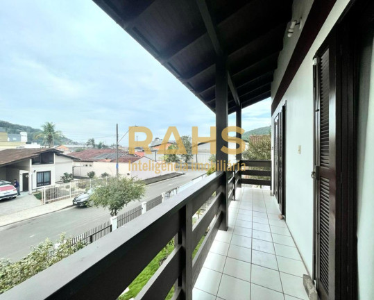 Imagem Casa com 4 Quartos à Venda, 220 m² em Saguaçu - Joinville Imagem Casa com 4 Quartos à Venda, 220 m² em Saguaçu - Joinville