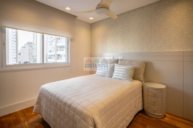 Imagem Apartamento com 3 Quartos à Venda, 244 m² Imagem Apartamento com 3 Quartos à Venda, 244 m²